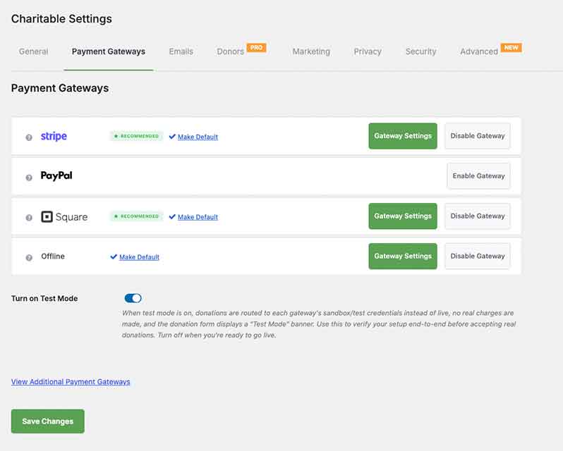 cuadrado-actualizado-1 | Benéfico Captura de pantalla de Configuración de Charitable: Pasarelas de pago con opciones de Stripe, PayPal, Square y Desconectado; cada una tiene botones de Configuración de pasarela y Deshabilitar pasarela; active el interruptor Modo de prueba y Guardar cambios en la parte inferior.