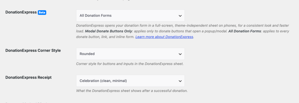 02-configuración | Charitable Panel de configuración de DonationExpress con tres opciones: menú desplegable Todas las formas de donación, Estilo de esquina establecido en Redondeado, Estilo de recibo establecido en Celebración (limpio, minimalista).