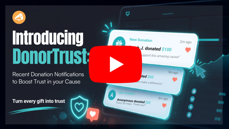 Miniatura de video: 'Presentamos DonorTrust' con texto blanco y verde azulado en negrita y un gran botón de reproducción de YouTube rojo superpuesto.